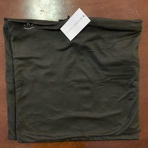 Beyond Yoga Pocket Infinity Scarf